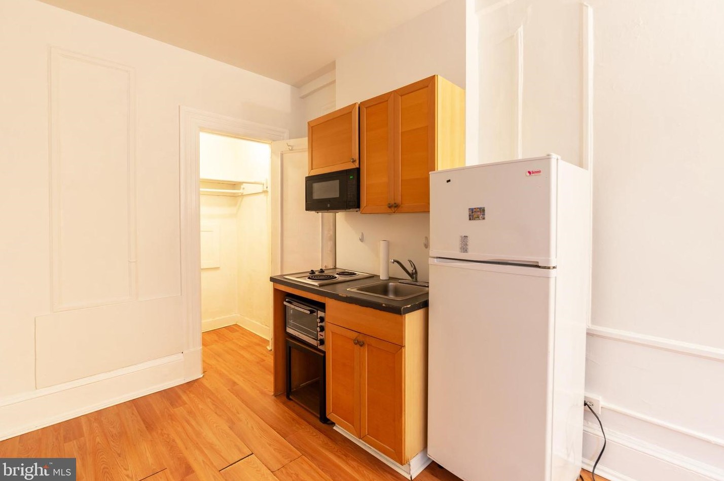 1324 Locust St #430, Philadelphia, PA 19107