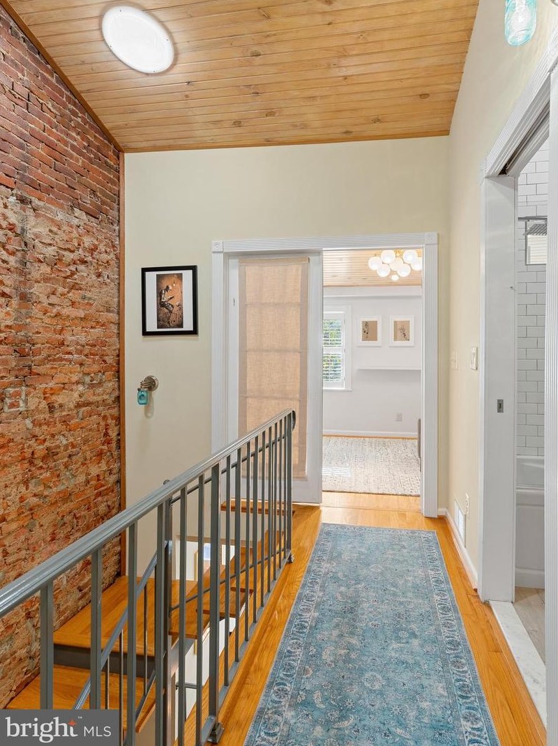 1732 Montrose St, Philadelphia PA  19146-1912 exterior