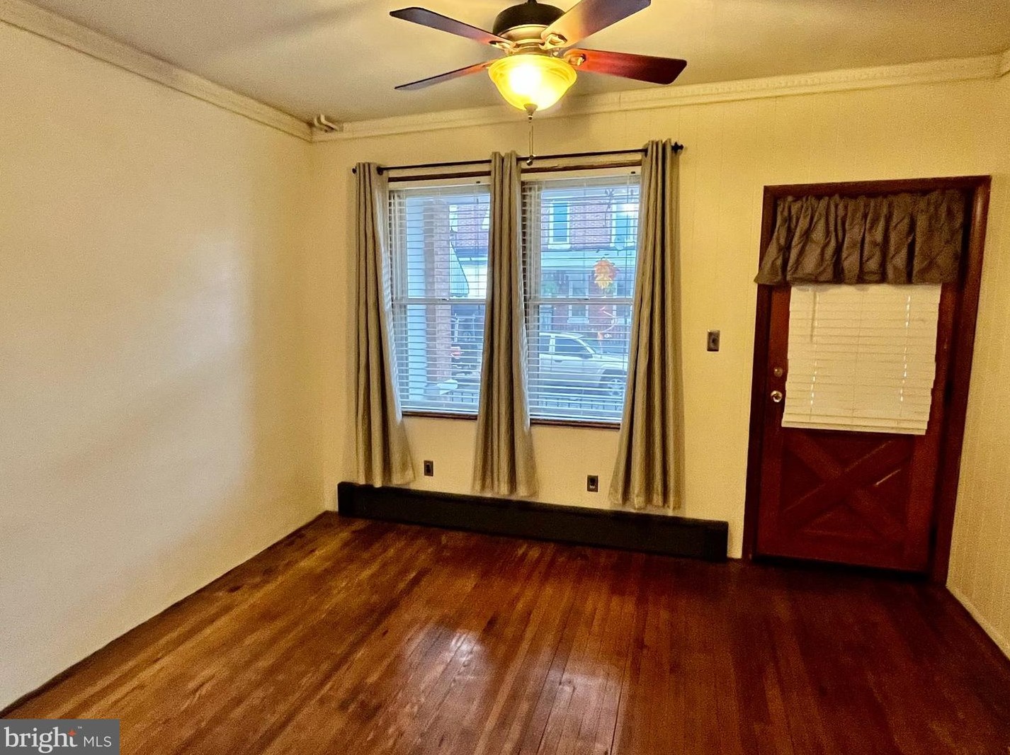 2408 Duncan St, Philadelphia PA  19124-4112 exterior