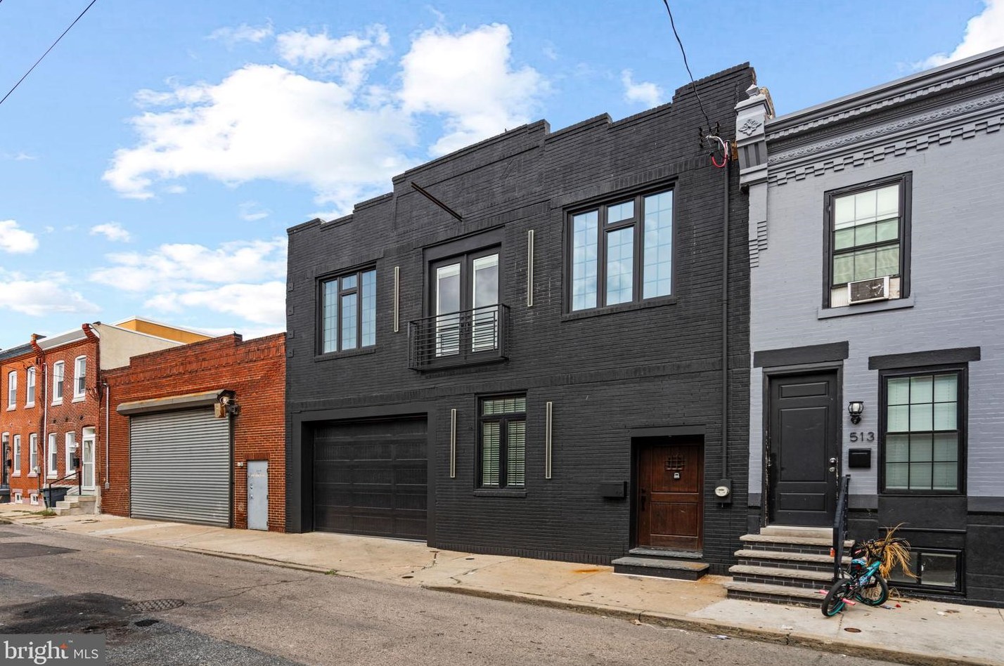 515 Emily St, Philadelphia, PA 19148-2529