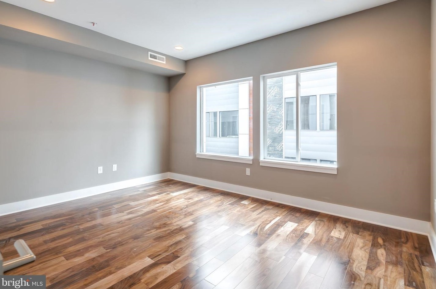 702 N Front St #8, Philadelphia, PA 19123