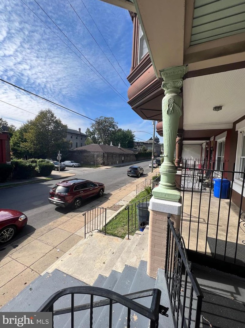 5621 Musgrave St, Philadelphia, PA 19144-1313