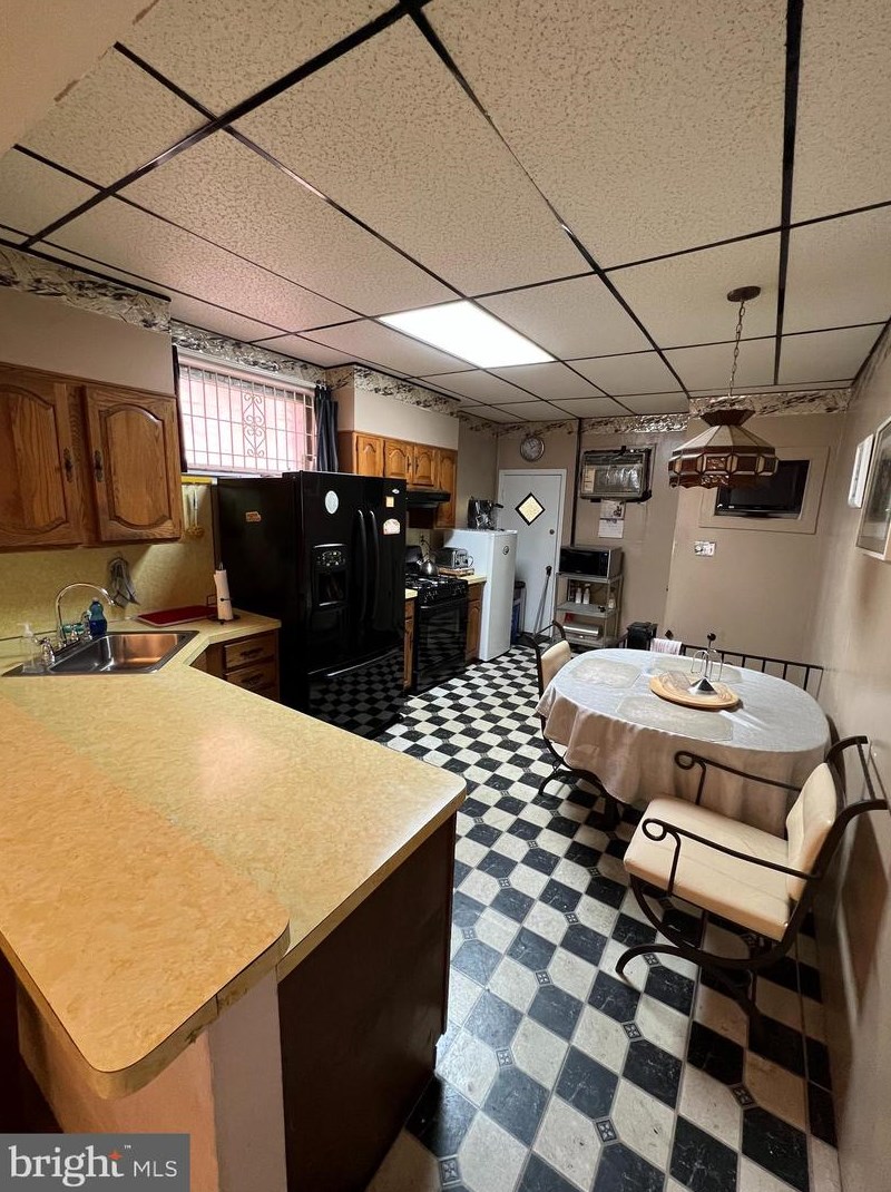 5621 Musgrave St, Philadelphia PA  19119-2215 exterior