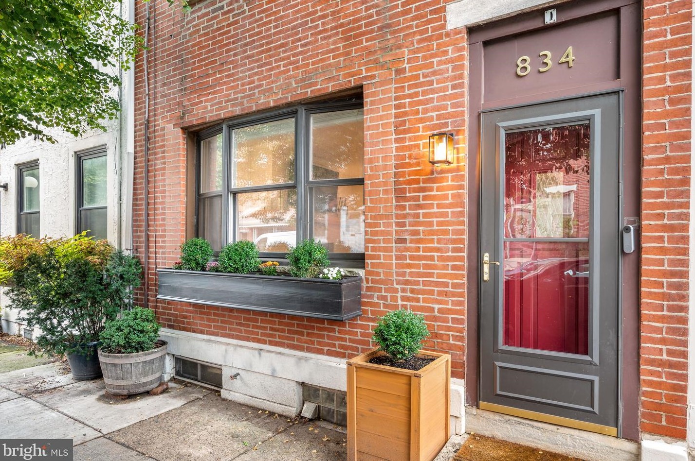 834 Wharton St, Philadelphia PA  19147-5015 exterior