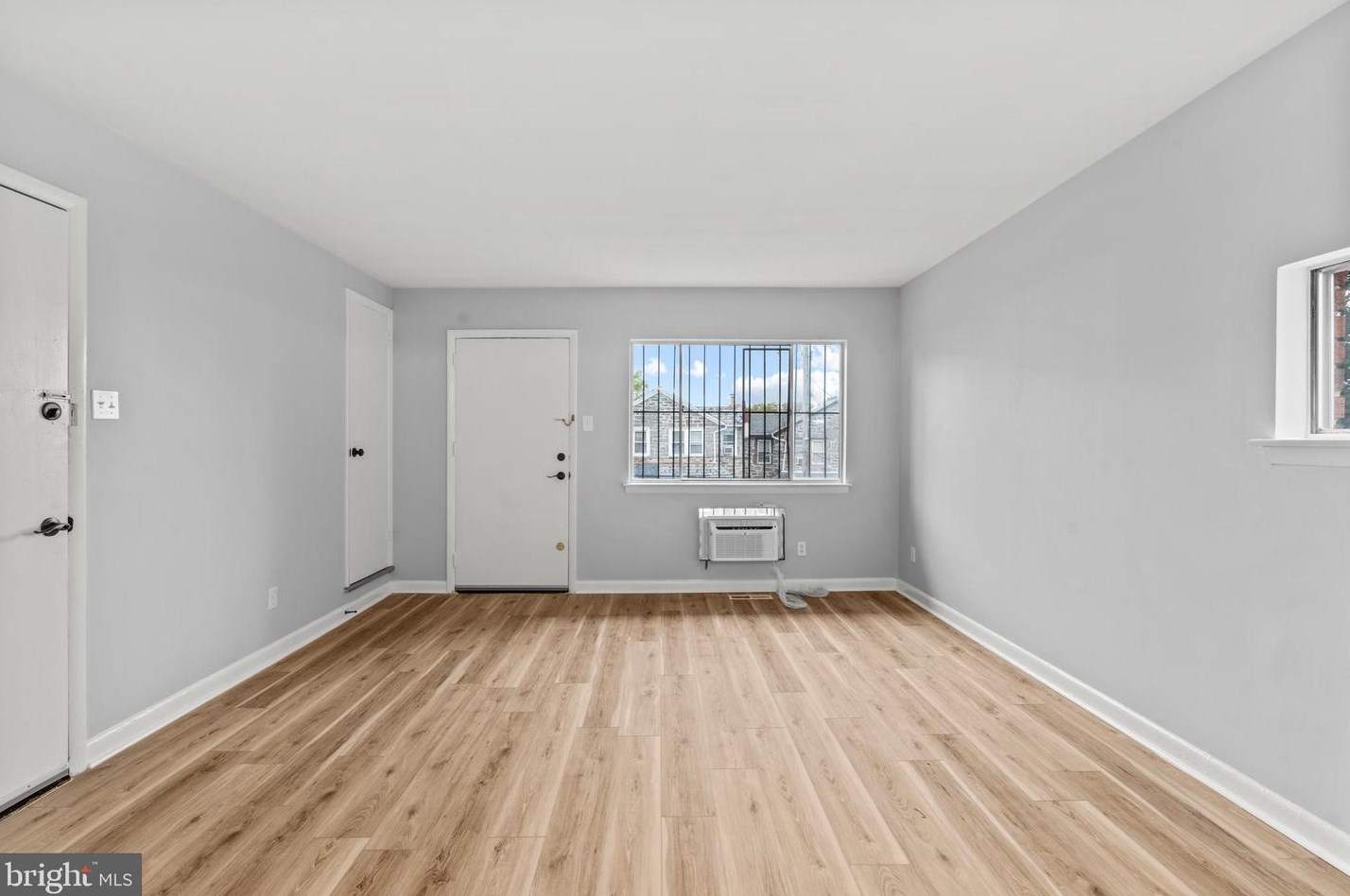 6017 N 11th St #2, Philadelphia, PA 19141