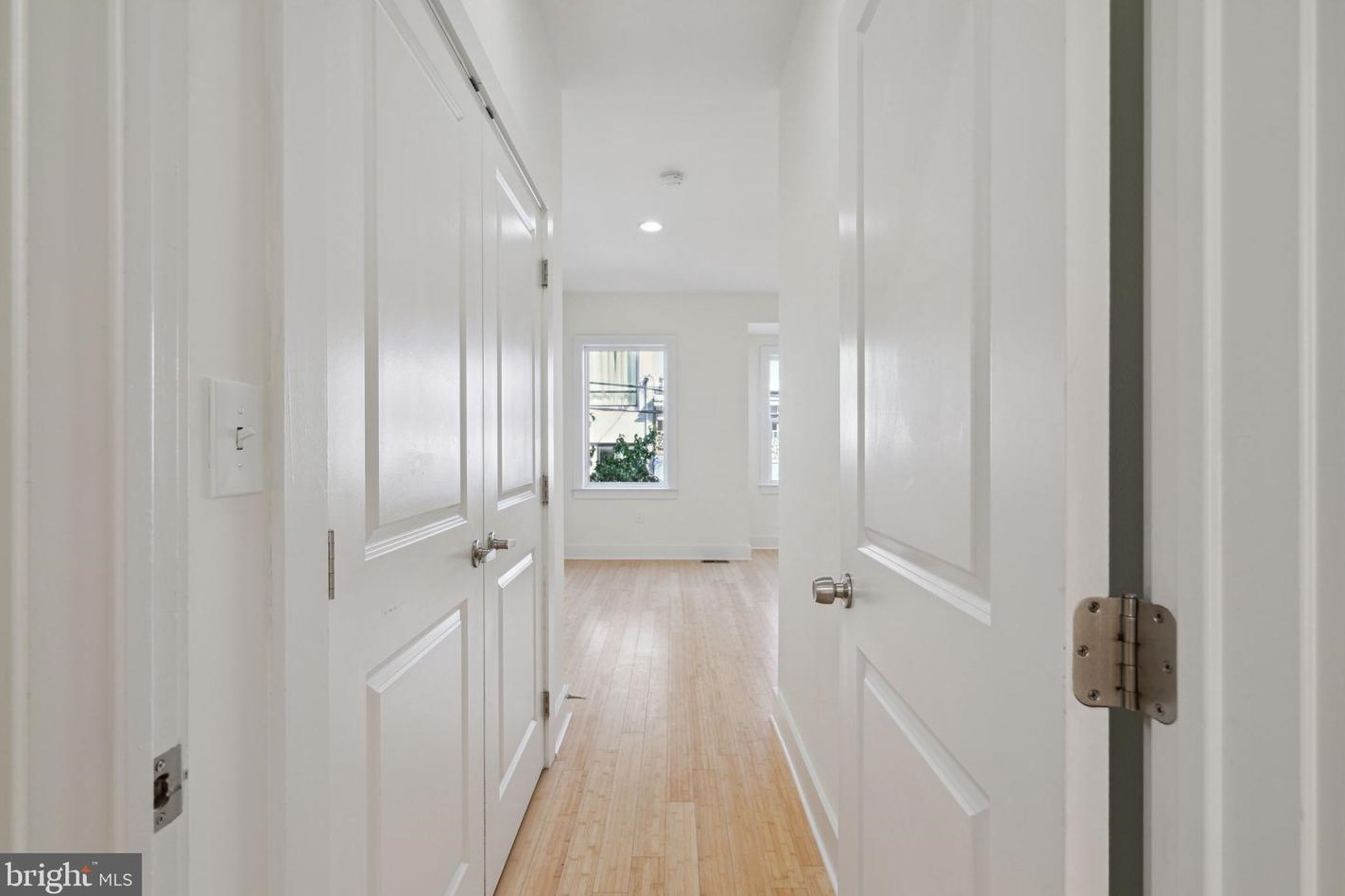 1110 Leopard St, Philadelphia PA  19123-1714 exterior