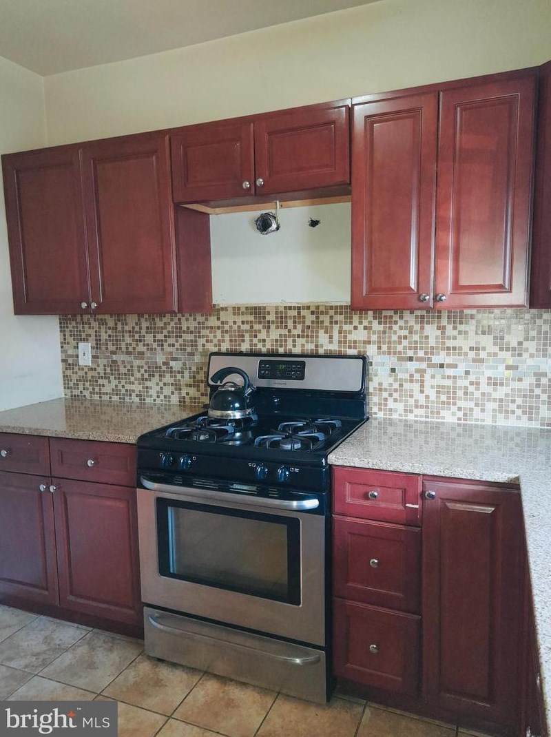 4757 Sheffield St, Philadelphia PA  19136-3312 exterior