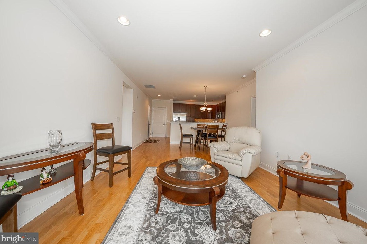 700 Commodore Ct, Philadelphia PA  19146-5254 exterior