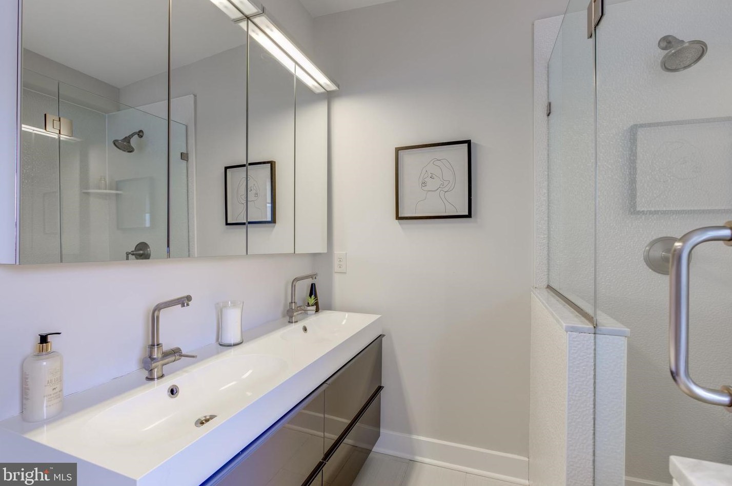 2221 Susquehanna Ave, Philadelphia PA 19121-0013 exterior