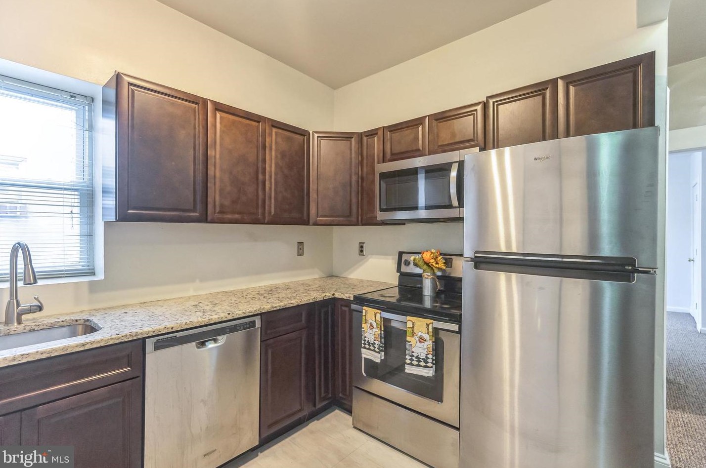 1808 W Diamond St #2, Philadelphia, PA 19121