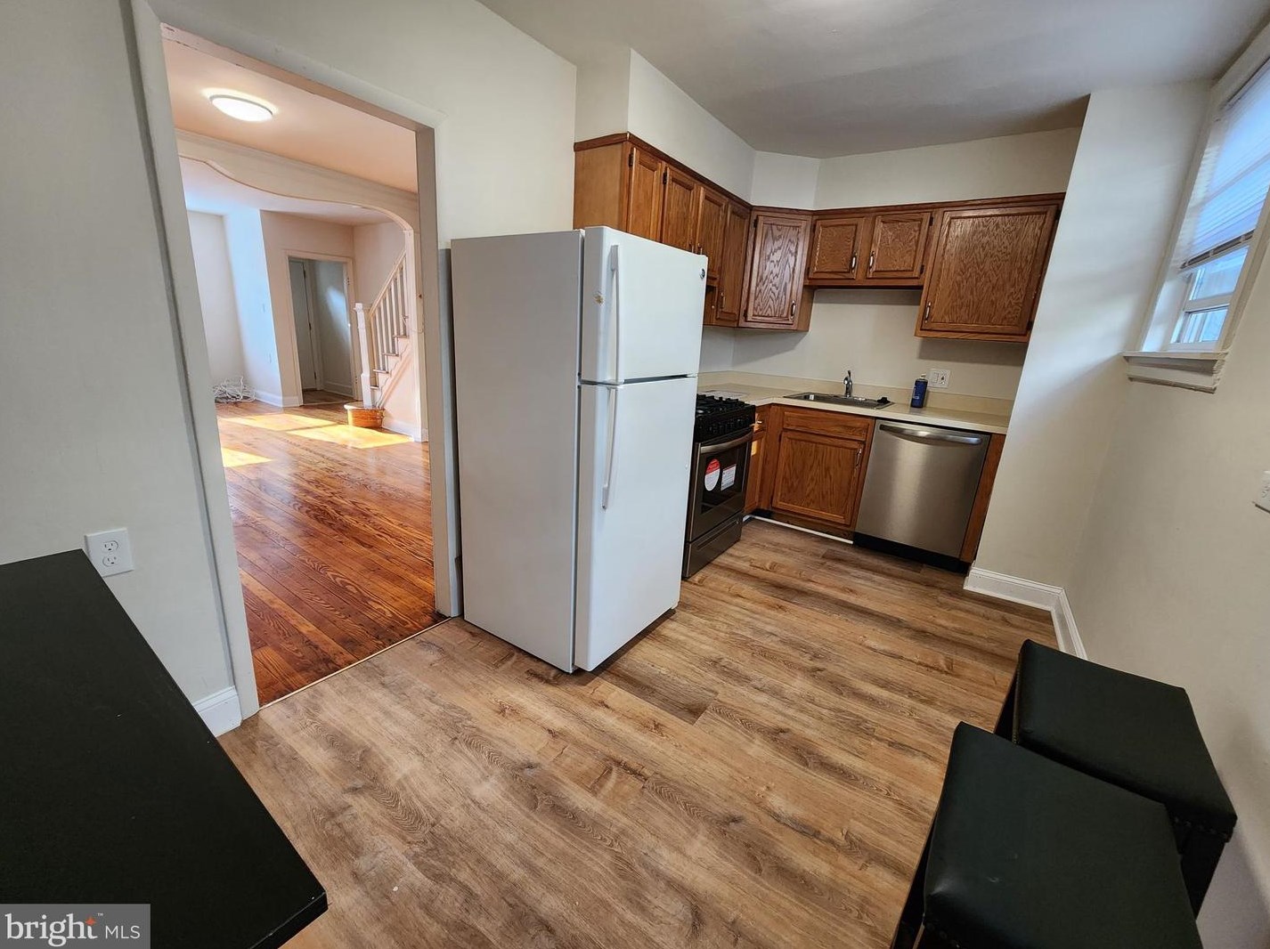 881 Taney St, Philadelphia PA  19130-1830 exterior