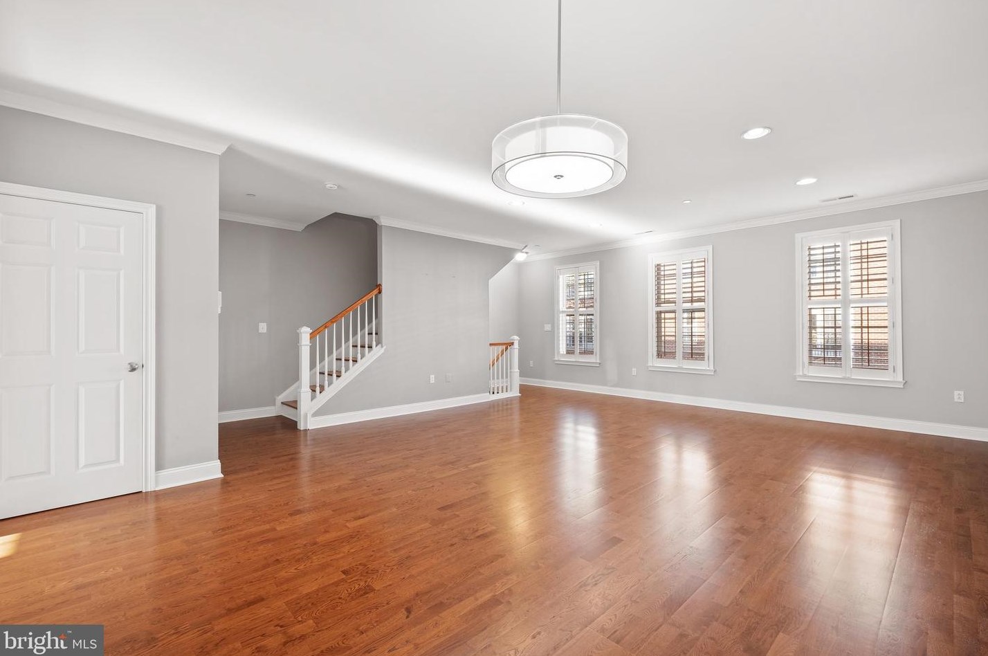 609 Admirals Way, Philadelphia, PA 19146