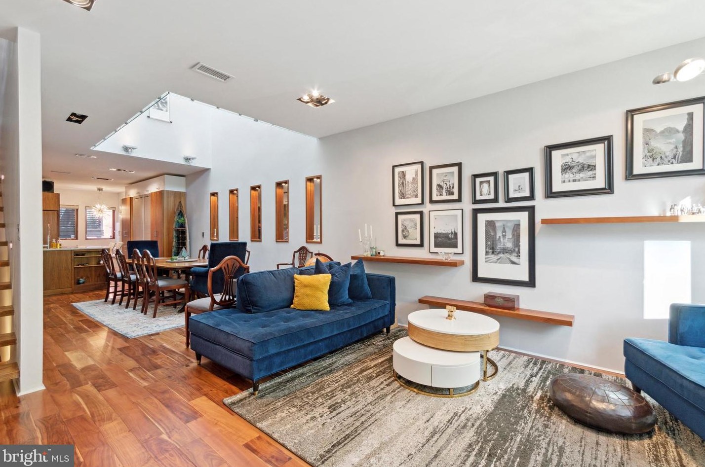 2249 Fitzwater St, Philadelphia, PA 19146