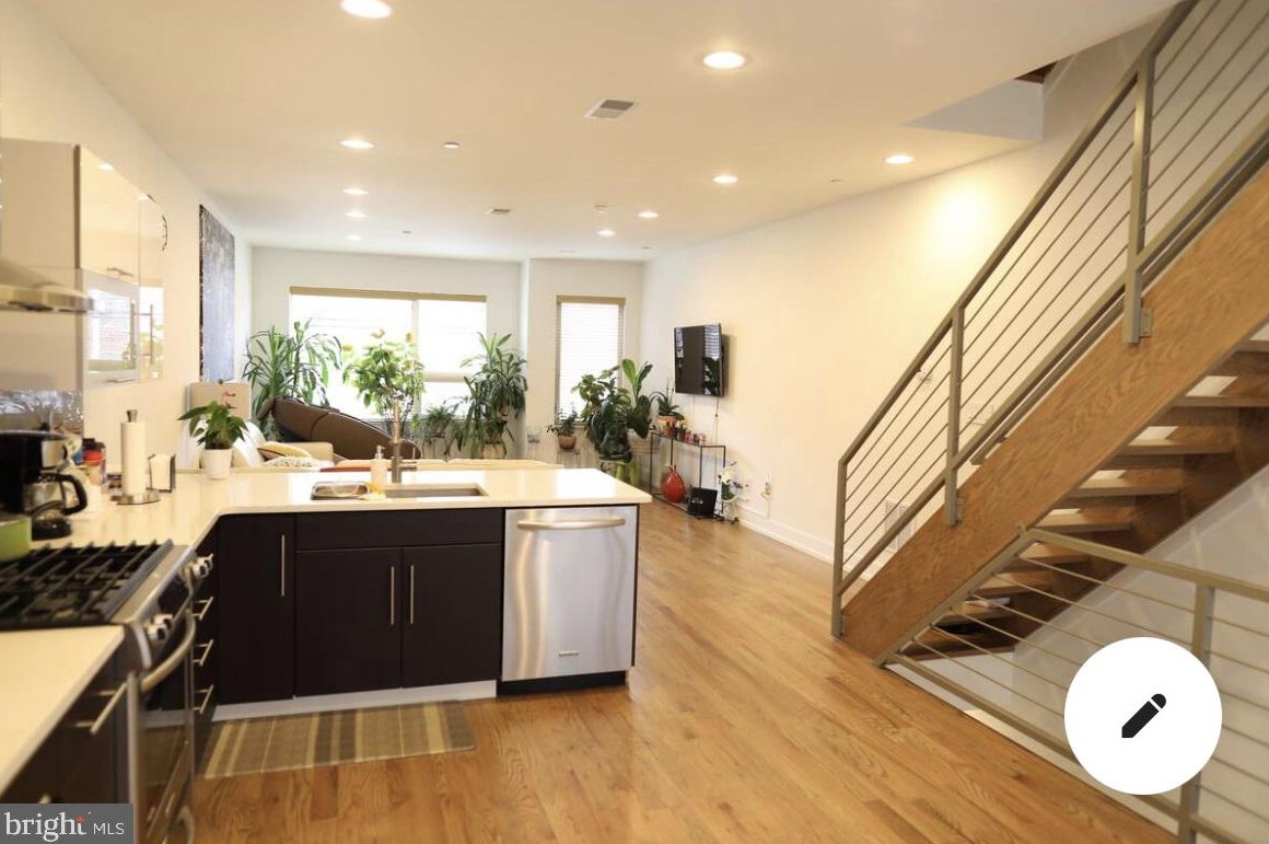 114 Ellsworth St, Philadelphia PA  19147-5408 exterior