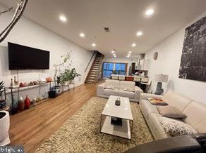 114 Ellsworth St, Philadelphia PA  19147-5408 exterior