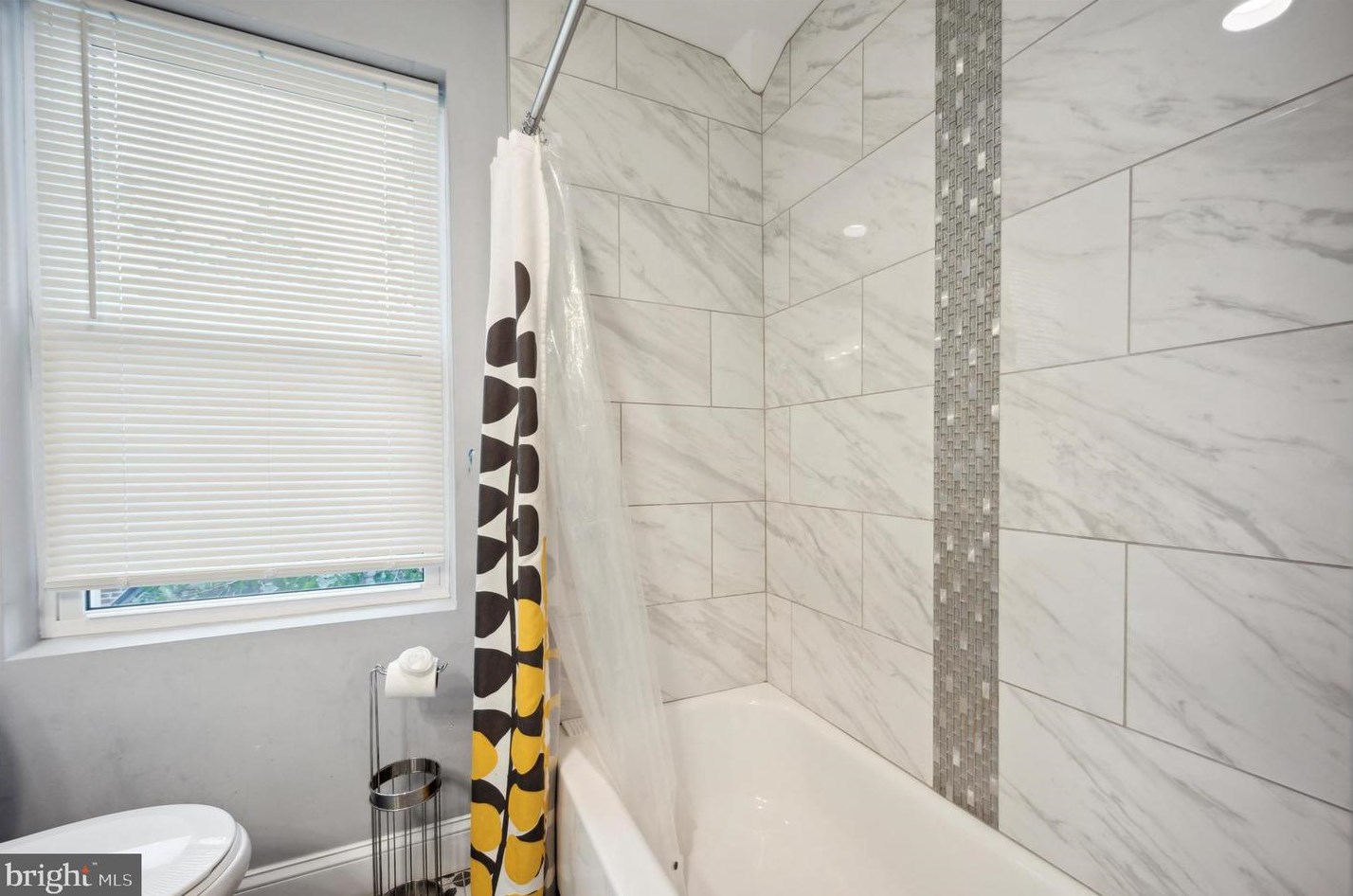 1613 Cardeza St, Philadelphia PA 19150-3308 exterior