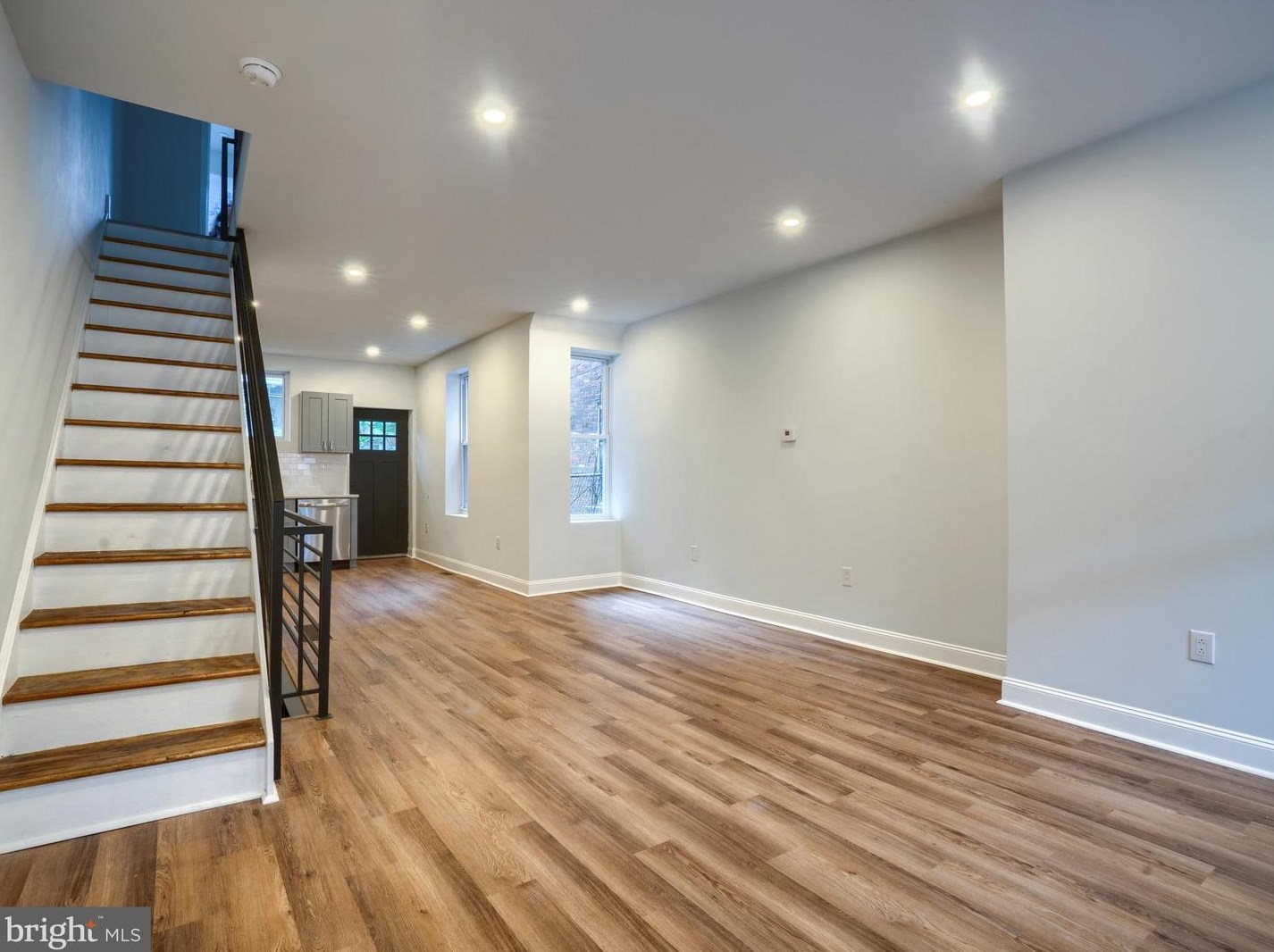 1529 N Myrtlewood St, Philadelphia, PA 19121