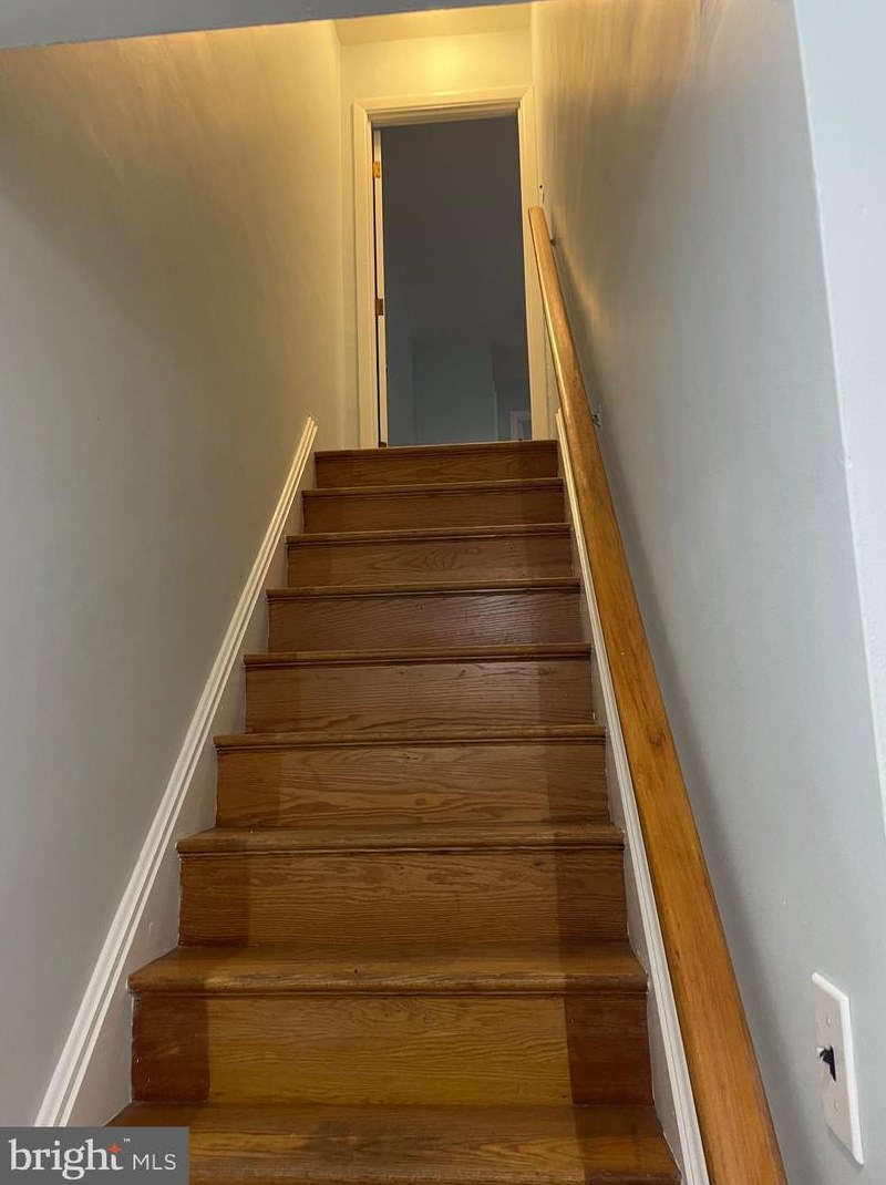 1509 Shelmire Ave, Philadelphia PA  19111-3327 exterior