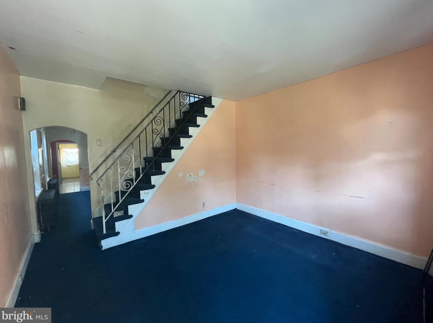4288 Griscom St, Philadelphia, PA 19124-3954