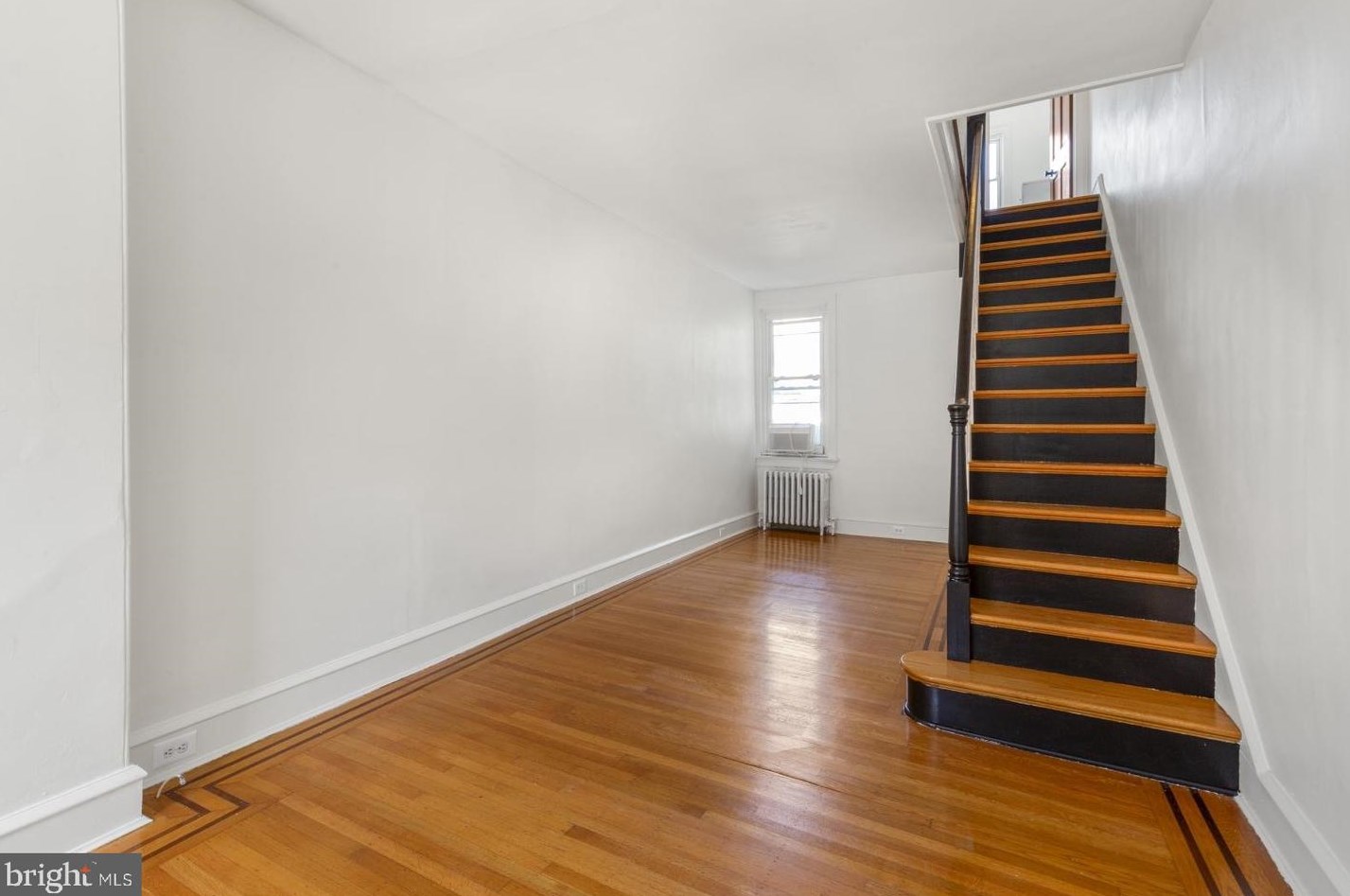 1123 E Eyre St, Philadelphia, PA 19125