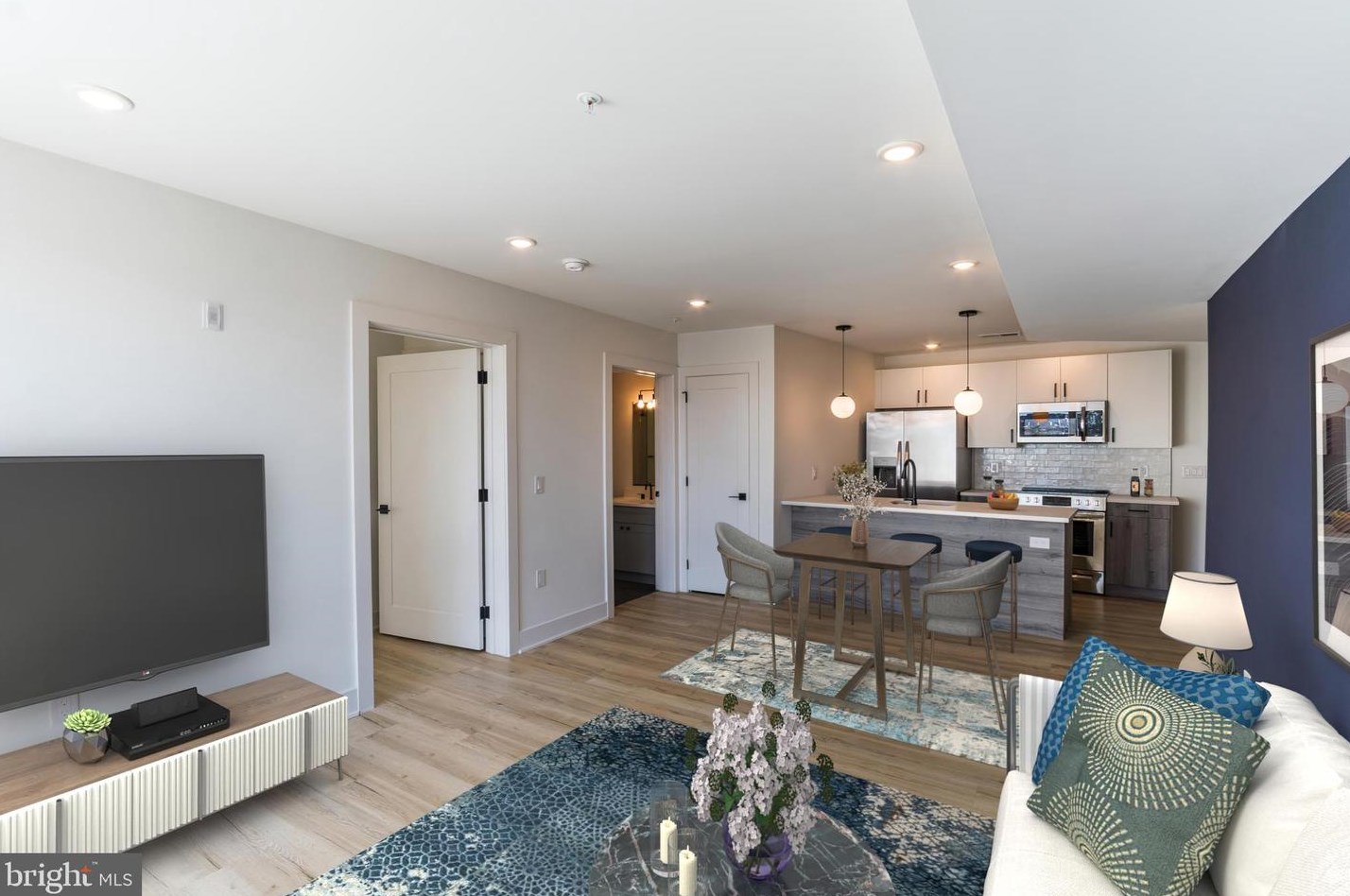 629 W Girard Ave #unit 101, Philadelphia, PA 19123