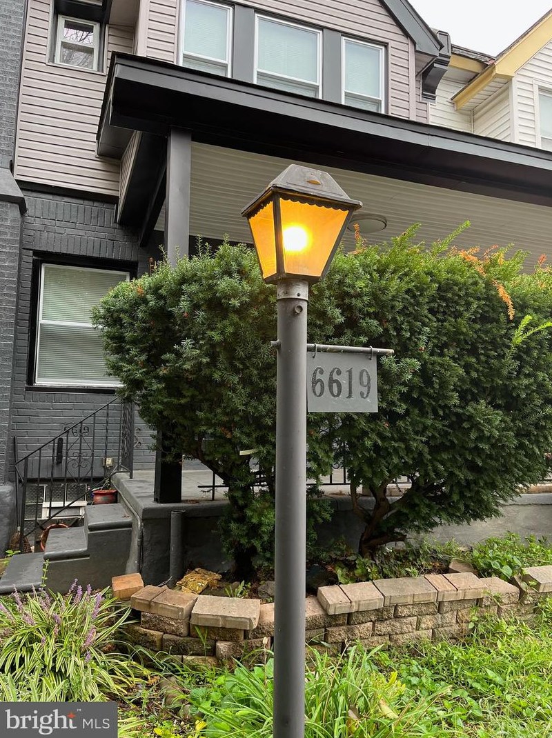 6619 Opal St, Philadelphia, PA 19138-3131