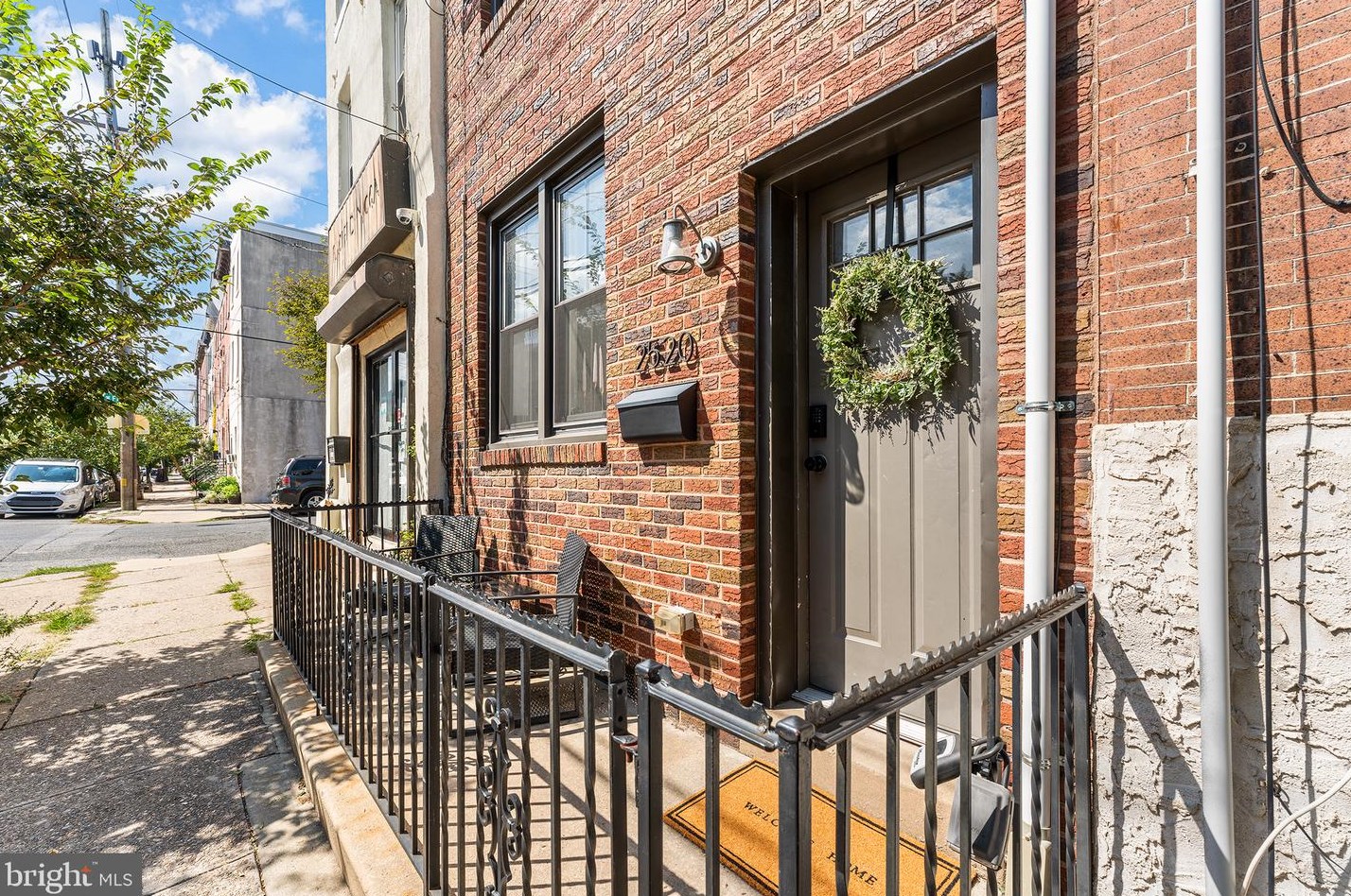 2520 Cedar St, Philadelphia, PA 19125