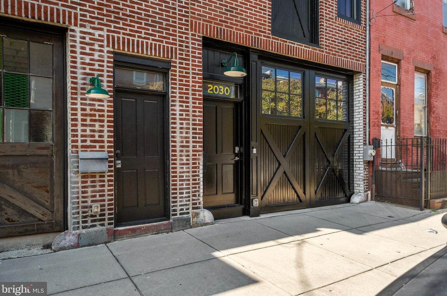 2030 Sergeant St, Philadelphia, PA 19125-1318