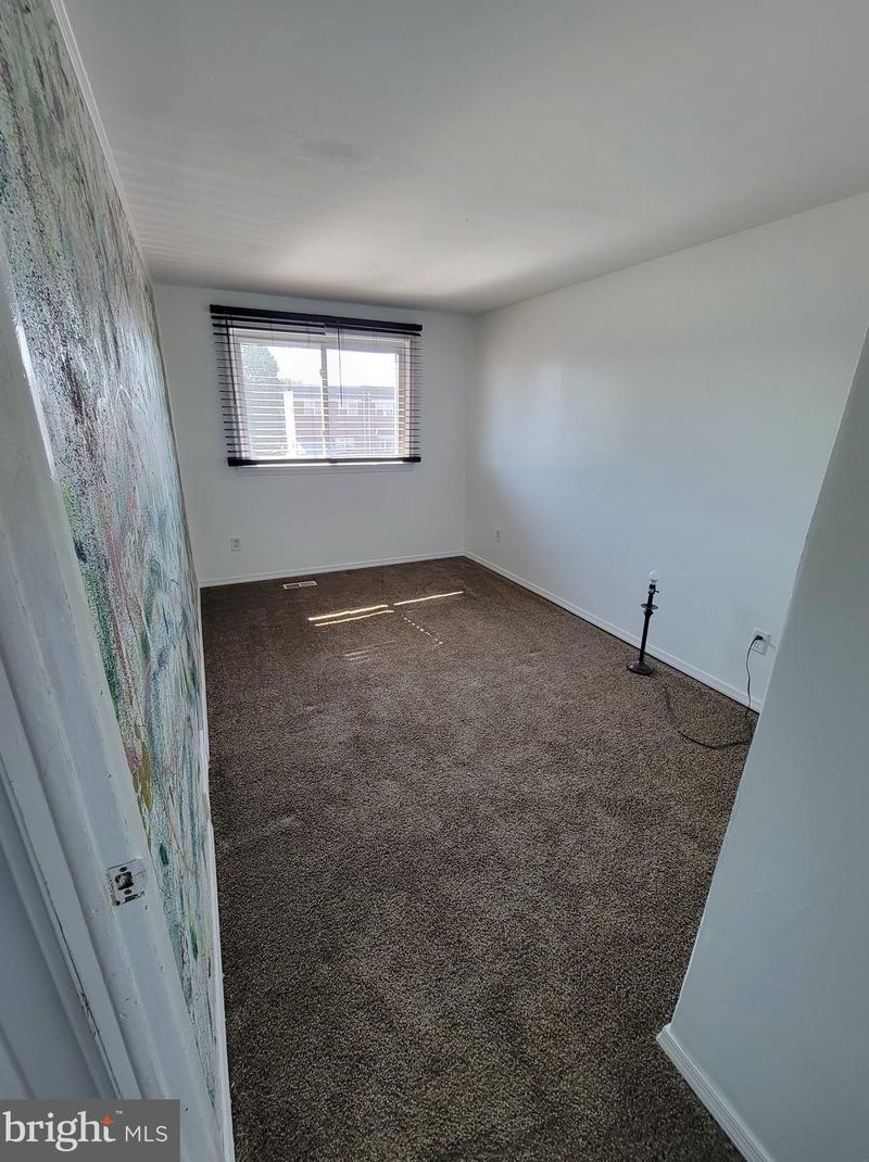3119 Fairdale Rd, Philadelphia, PA 19154-1805