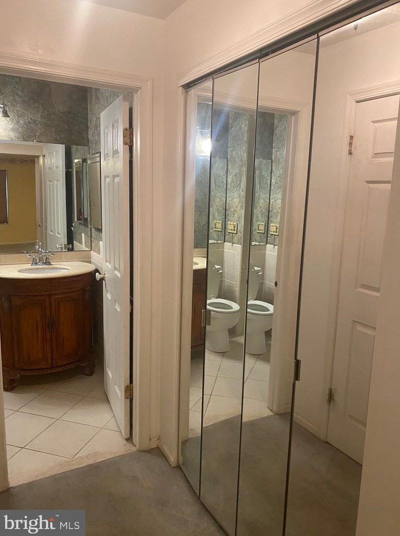 70204 Delaire Landing Rd, Philadelphia PA 19114-5428 exterior