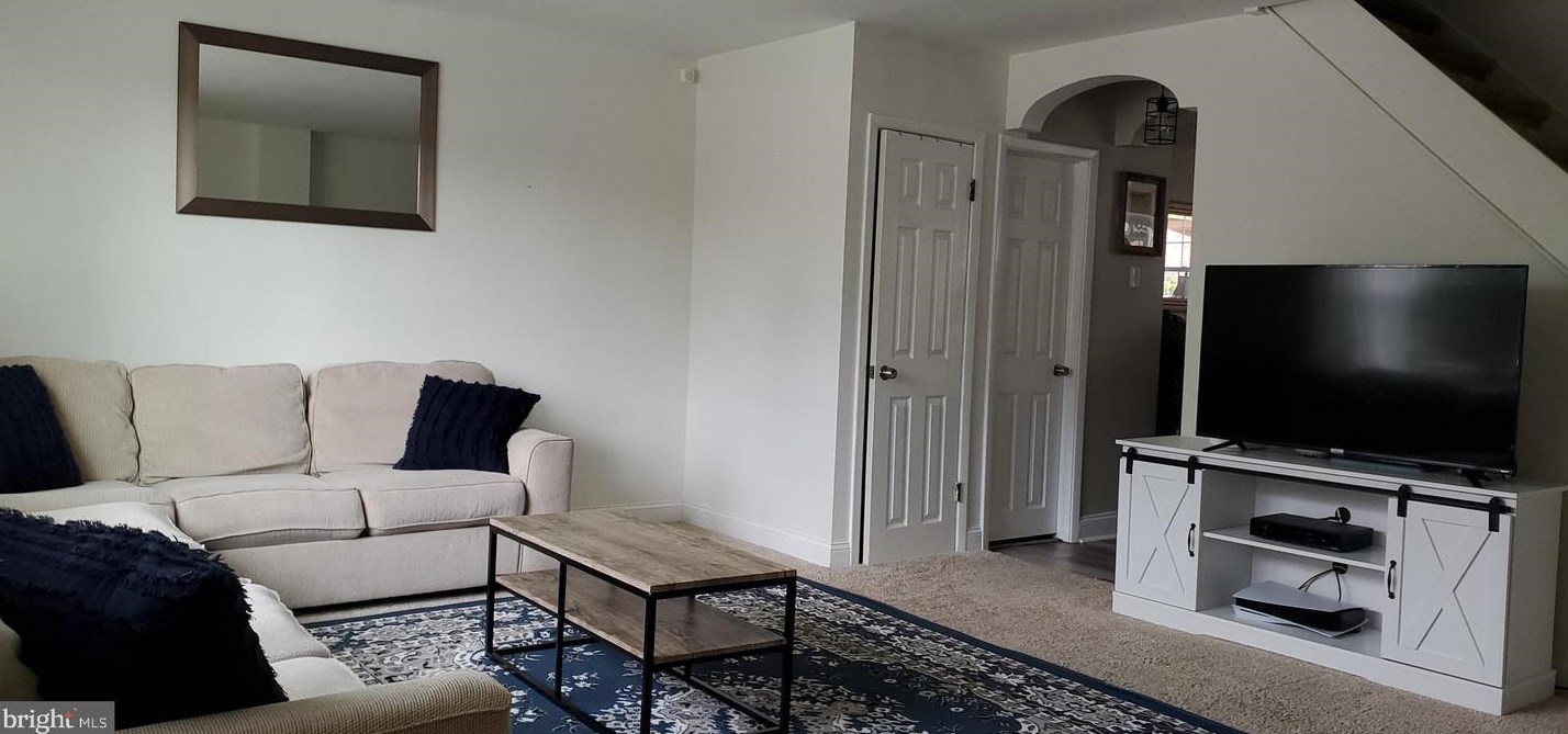 3645 Newberry Rd, Philadelphia, PA 19154-2626