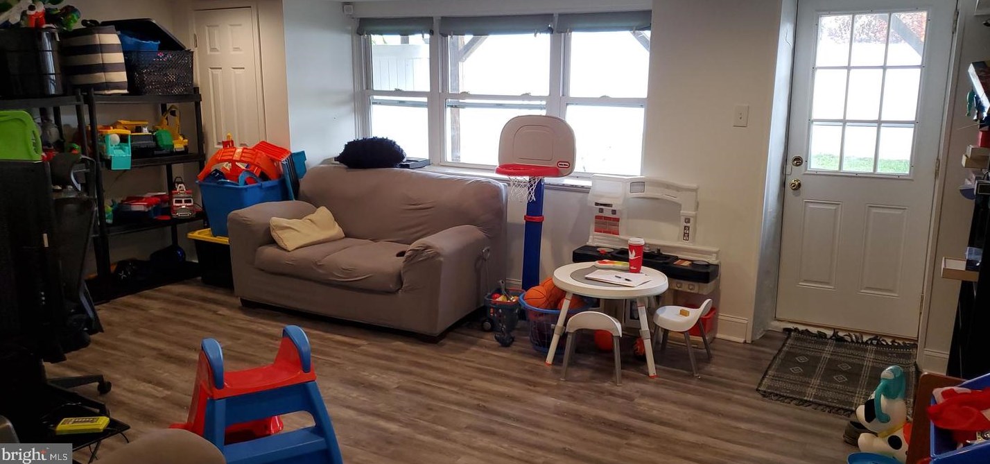 3645 Newberry Rd, Philadelphia PA 19154-1611 exterior