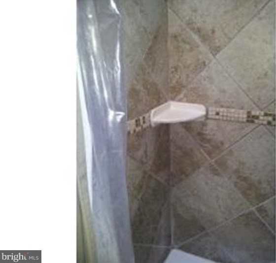 2030 Rowan St, Philadelphia PA 19140-1810 exterior