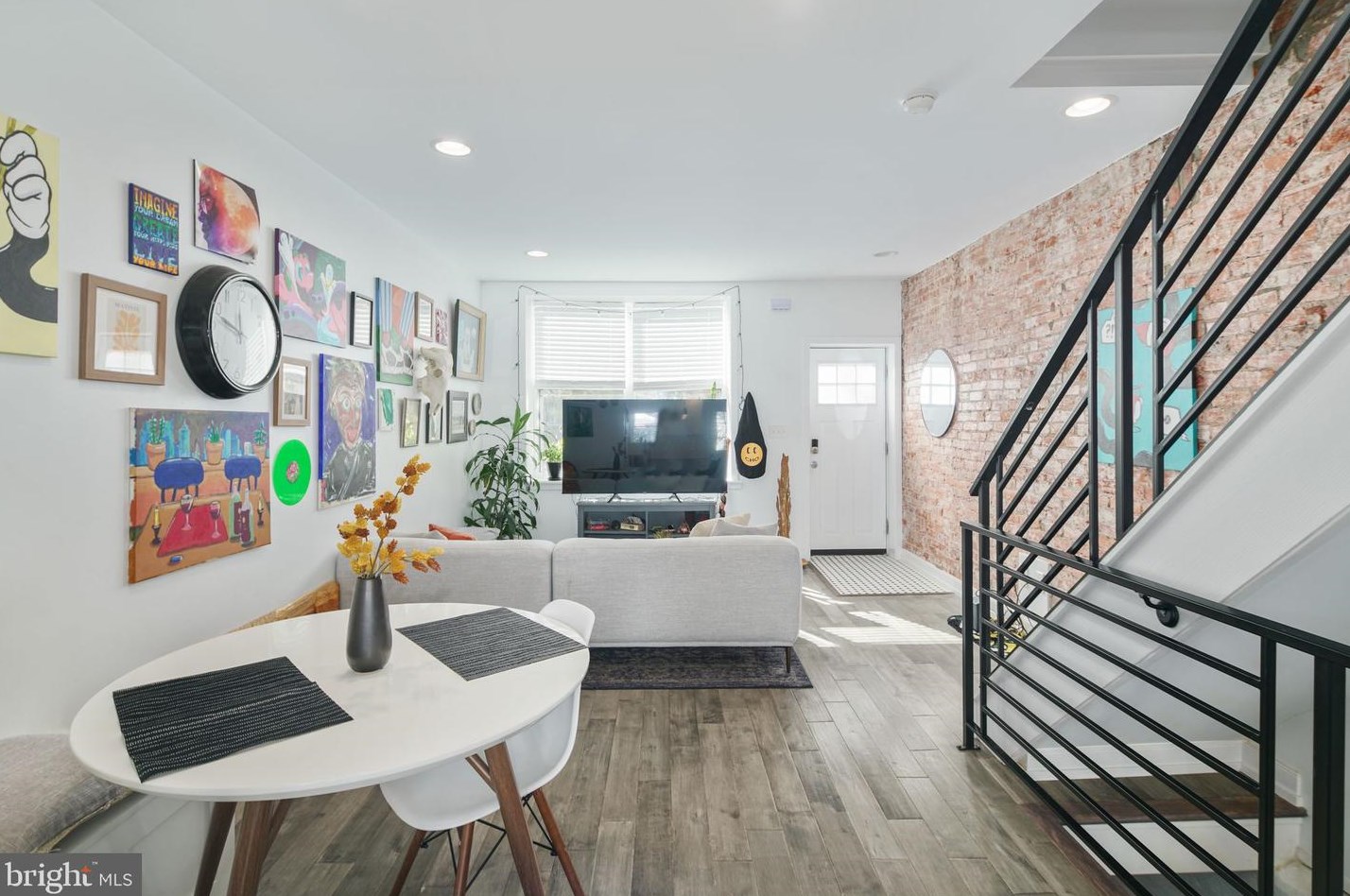 1031 Daly St, Philadelphia, PA 19148