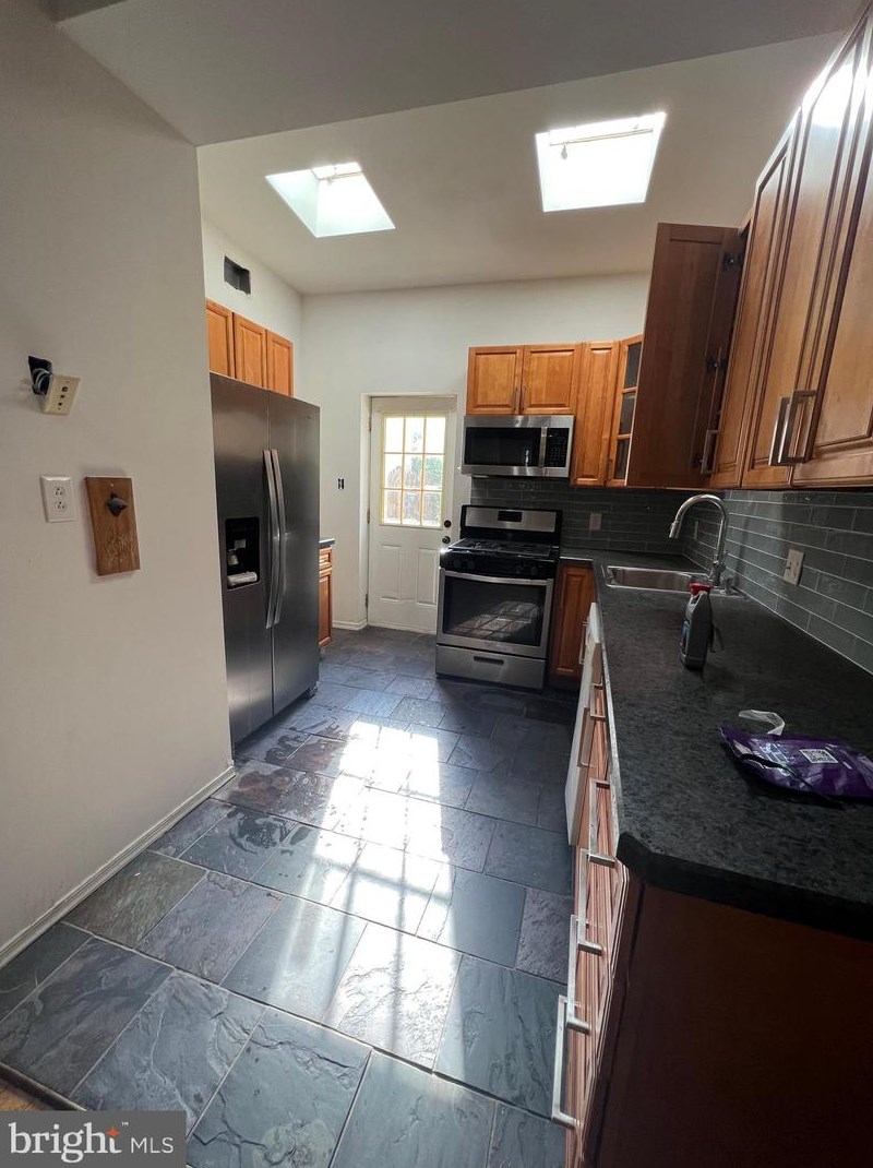 2207 Martha St, Philadelphia PA  19125-2025 exterior