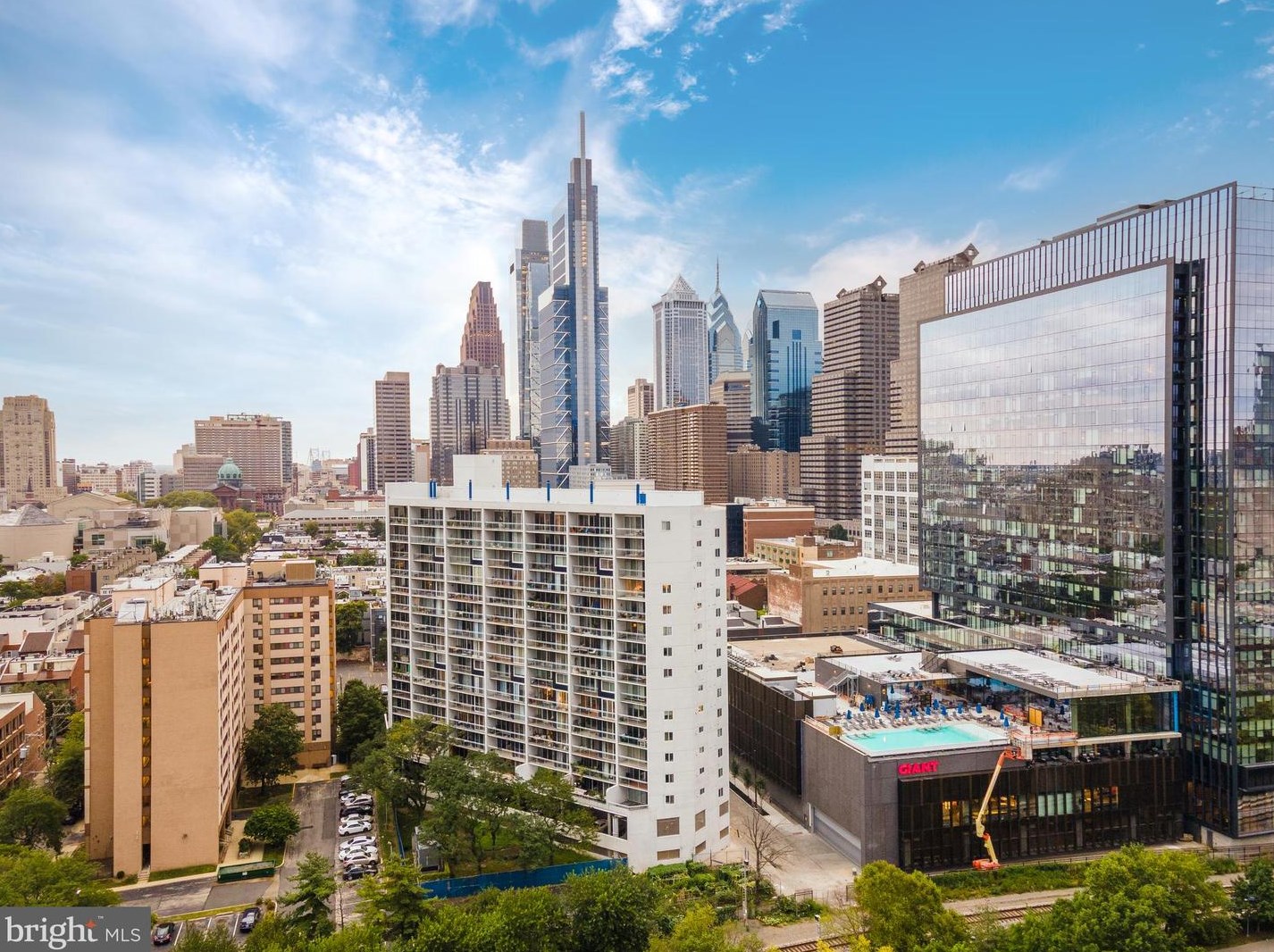 2301 Cherry St, Philadelphia PA  19103-1029 exterior