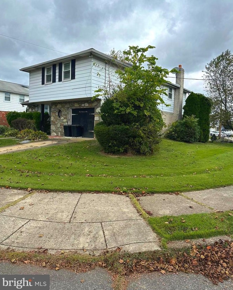 109 Almatt Dr, Philadelphia, PA 19115-2712