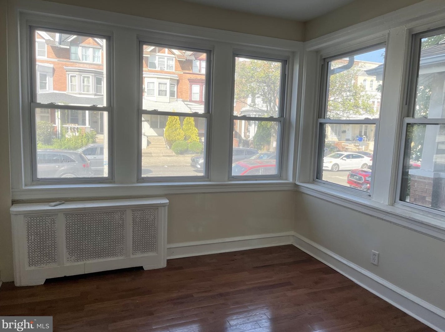 5028 Walnut St #1f, Philadelphia, PA 19139