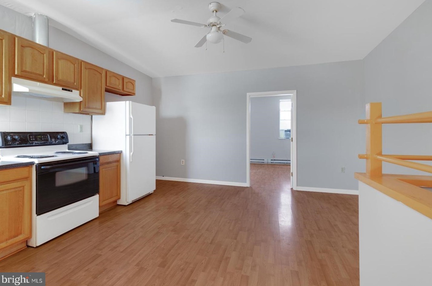 2235 S 15th St #3, Philadelphia, PA 19145