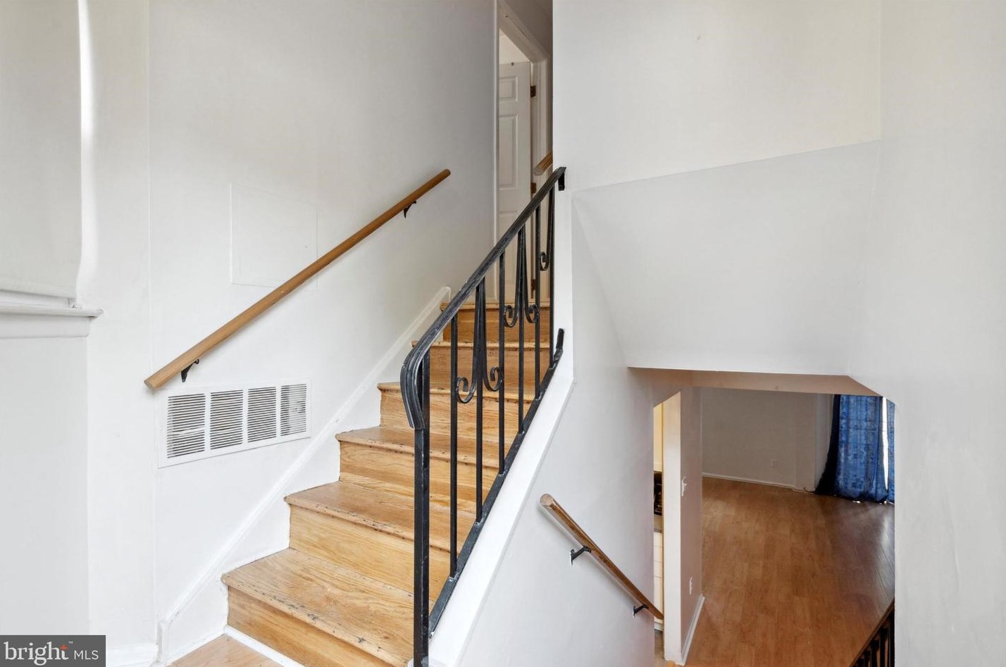 2008 Green St, Philadelphia, PA 19130