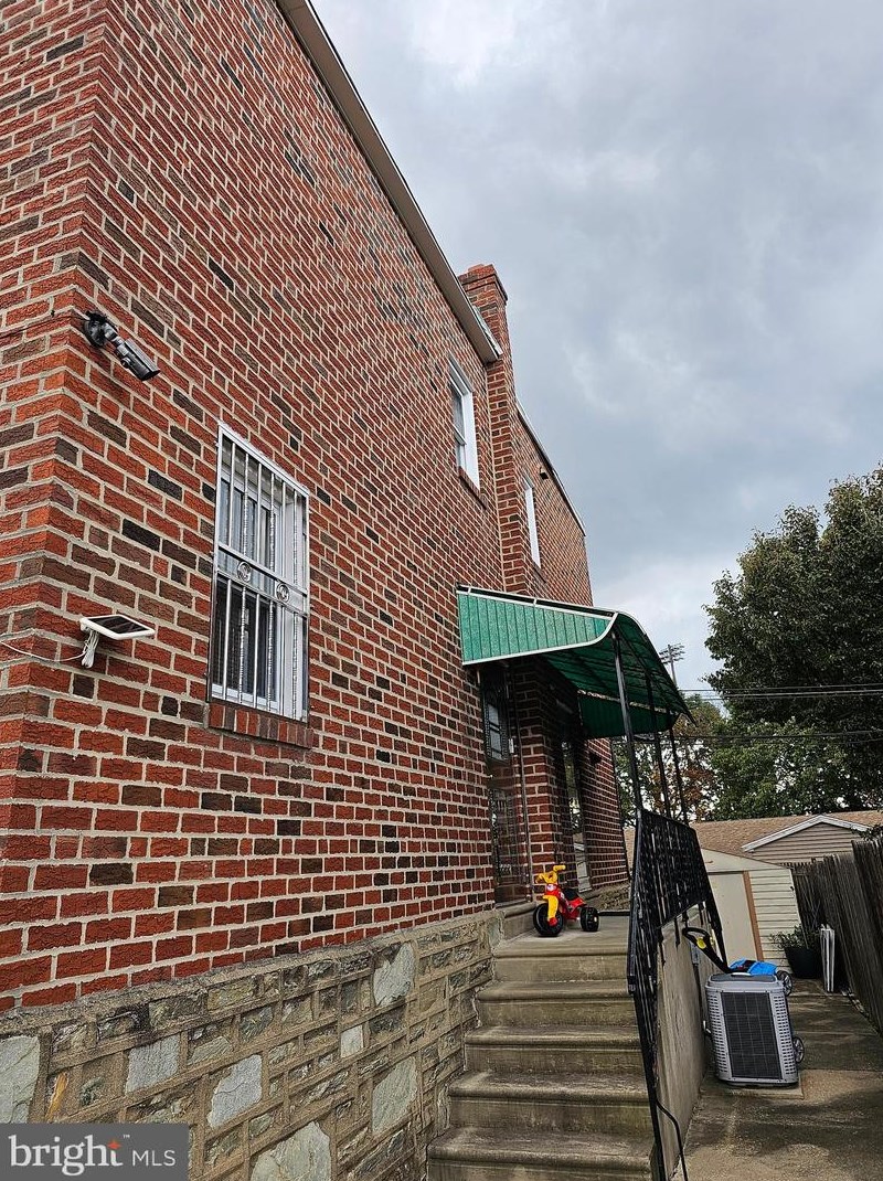 1712 Faunce St, Philadelphia, PA 19111-3432