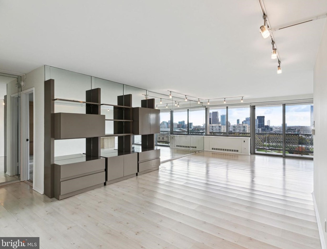2401 Pennsylvania Ave Apt 15a2, Philadelphia, PA 19130