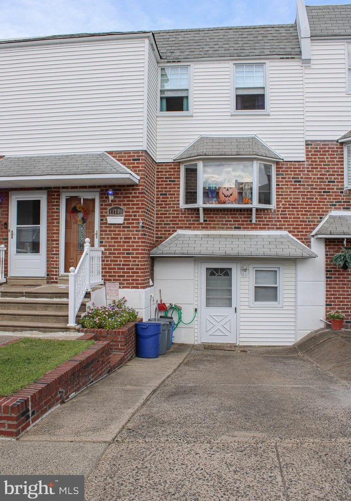 11706 Dimarco Dr, Philadelphia, PA 19154-4316