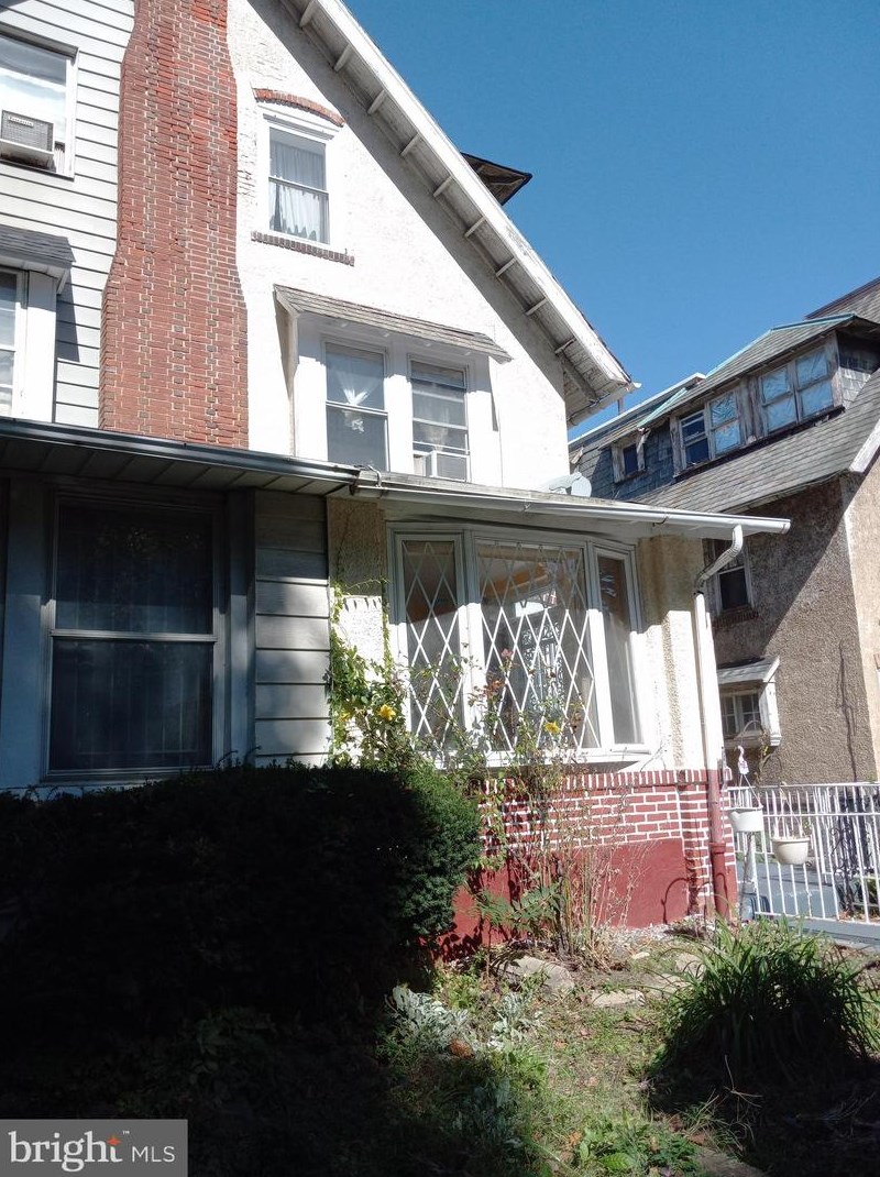 6105 Nassau Rd, Philadelphia, PA 19151-4506