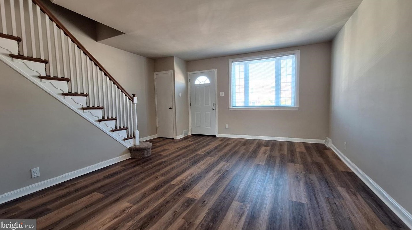 6345 Gillespie St, Philadelphia PA  19135-3222 exterior