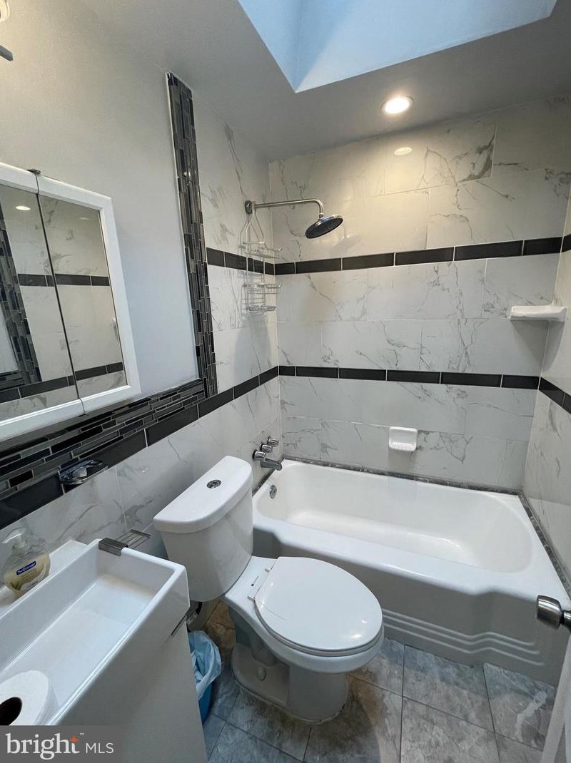 3929 I St, Philadelphia PA  19124-5403 exterior