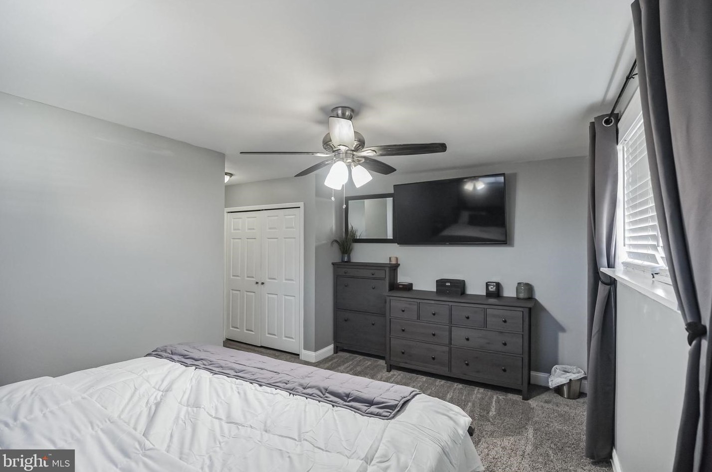 9342 Tulip St, Philadelphia PA  19114-4017 exterior