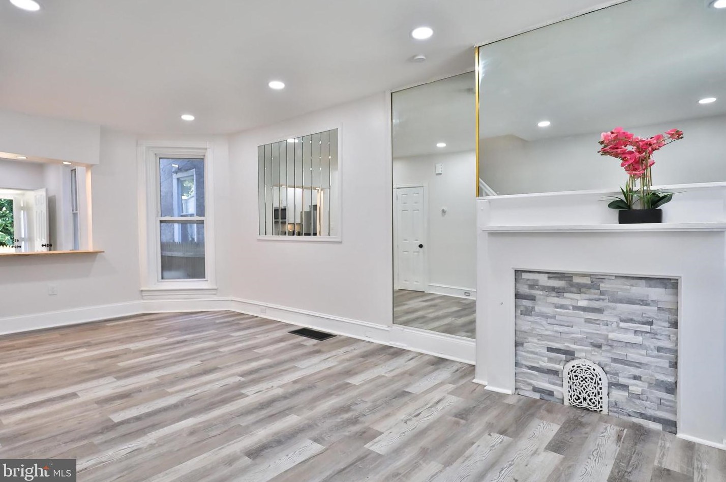 6408 Lambert St, Philadelphia PA  19138-3020 exterior