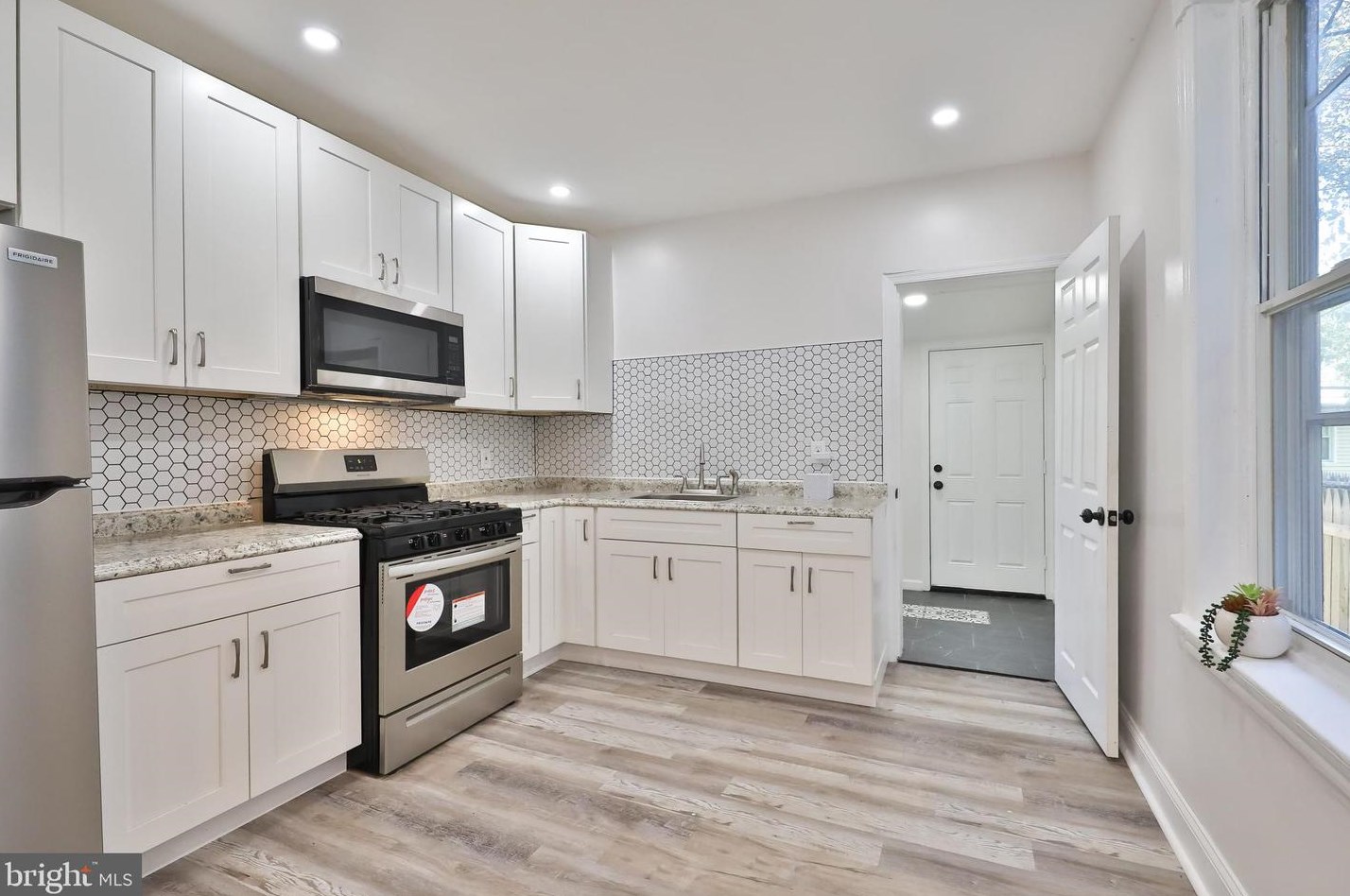 6408 Lambert St, Philadelphia PA  19138-3020 exterior