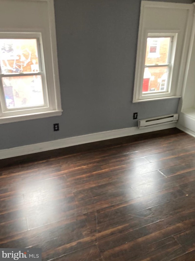 3128 Hartville St, Philadelphia, PA 19134-2305